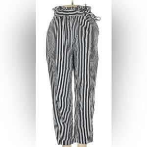 Zara Basic Pants with Tie in navy blue and white stripes. 
Size: Small